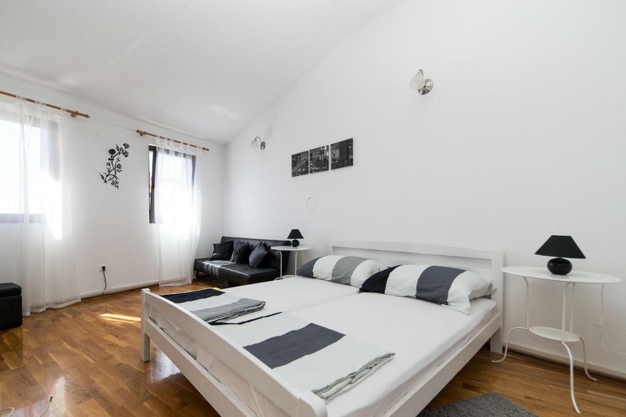 Apartmani Kristina Crikvenica Zewnętrze zdjęcie