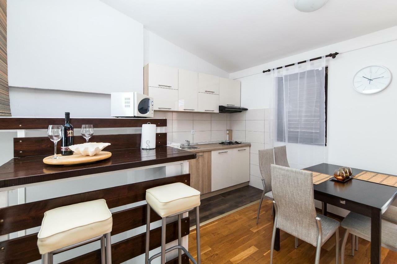 Apartmani Kristina Crikvenica Zewnętrze zdjęcie